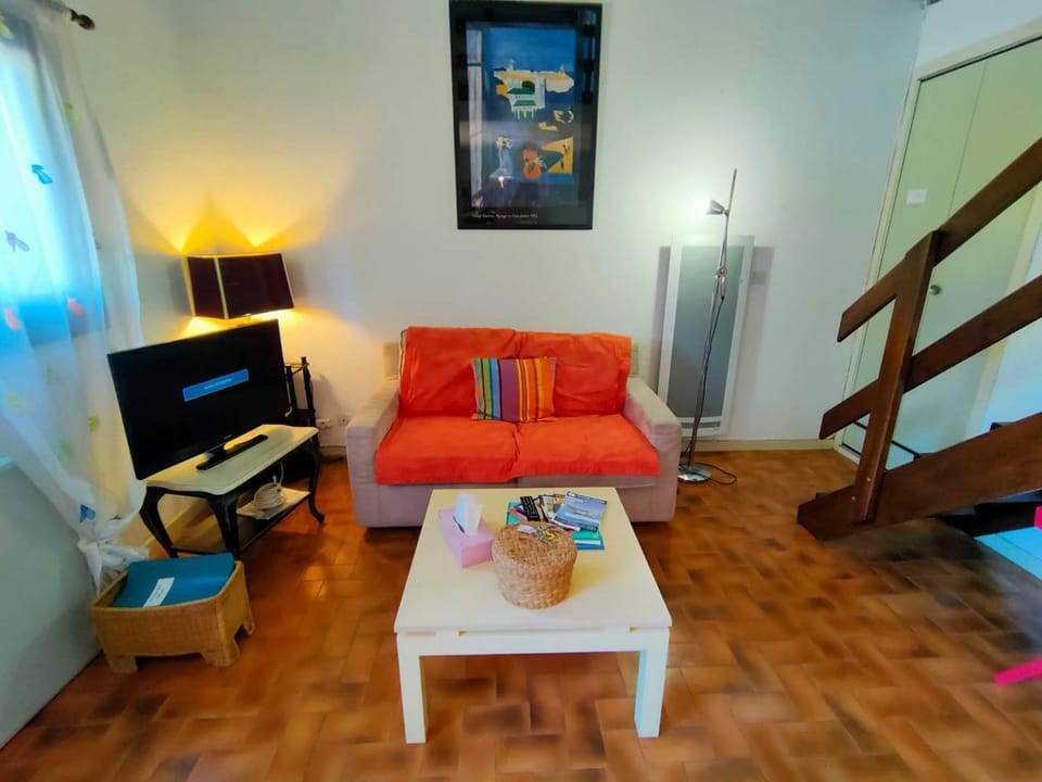 Charmante maisonnette Canet, proche plage, calme, parking privé - FR-1-696-10 House in Canet-en-Roussillon