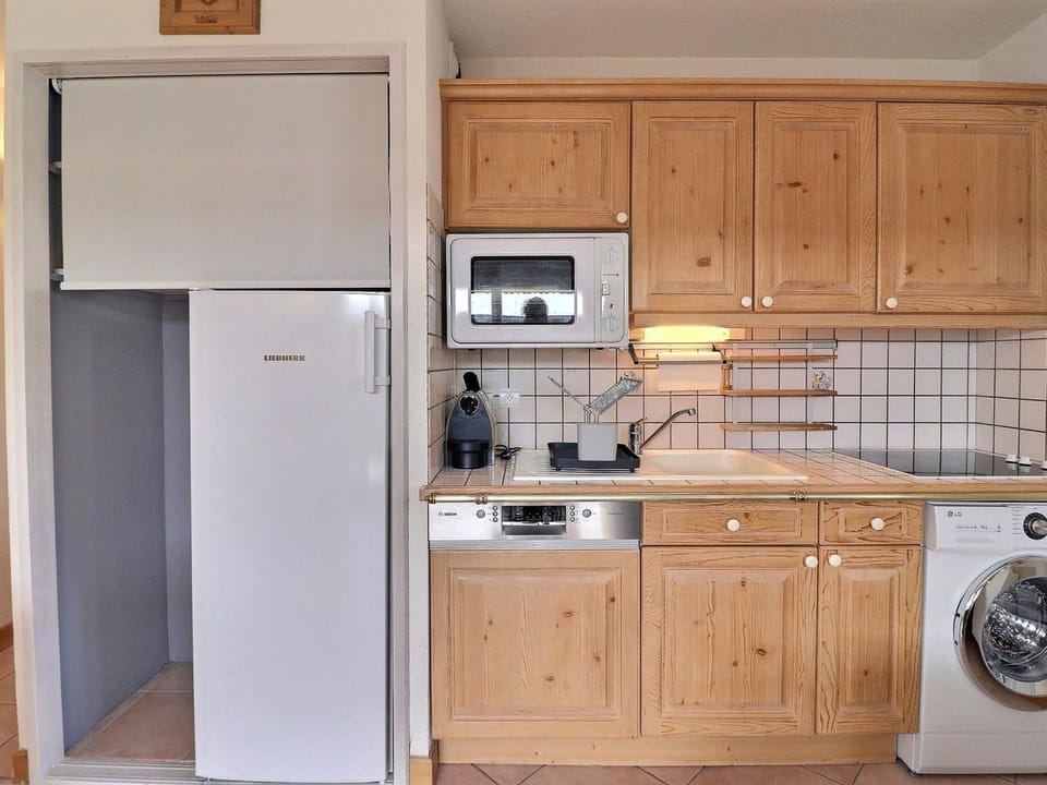 Charmant 2 pièces cabine résidence calme - WiFi inclus Cabin in Les Allues
