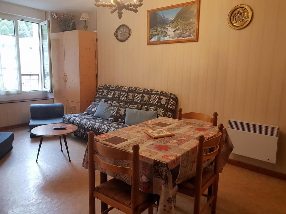 Appartement 4 personnes Hyper-centre Cauterets - FR-1-234-299 Apartment in Cauterets