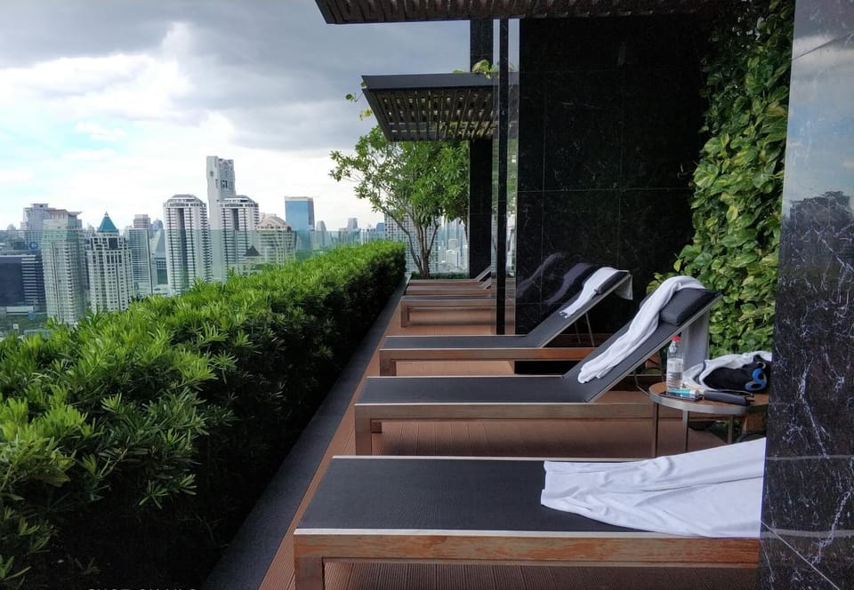 Balcony/Terrace, Swimming pool, sunbed