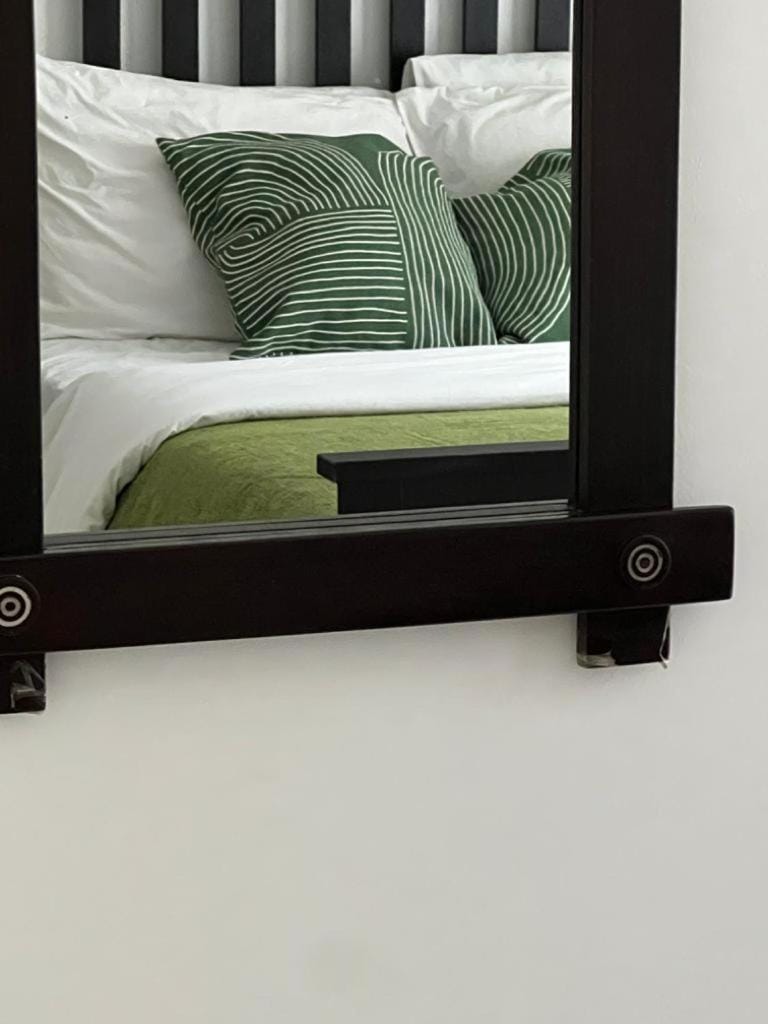 ‪Luxury One Bed Apt w/Balcony in Cantonment Apartment in Accra