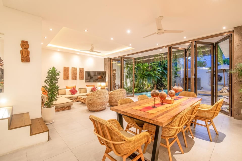 Incredible 4BR Villa 5 mins walk to the beach Villa in North Kuta
