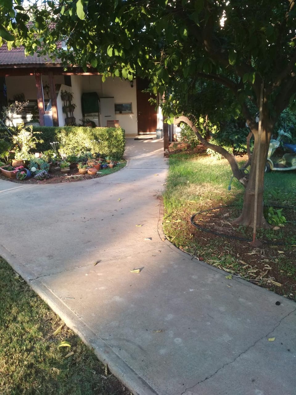 לטייל בחוץ להרגיש בבית House in North District