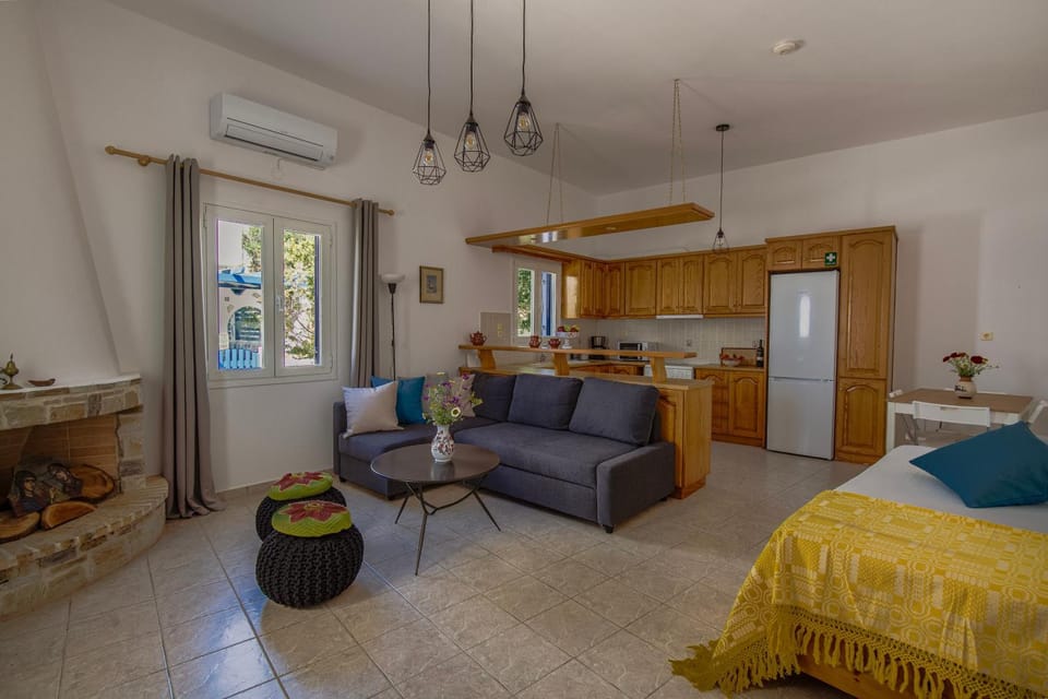 Eva House Dryos Beach Paros Apartment in Paros, Greece