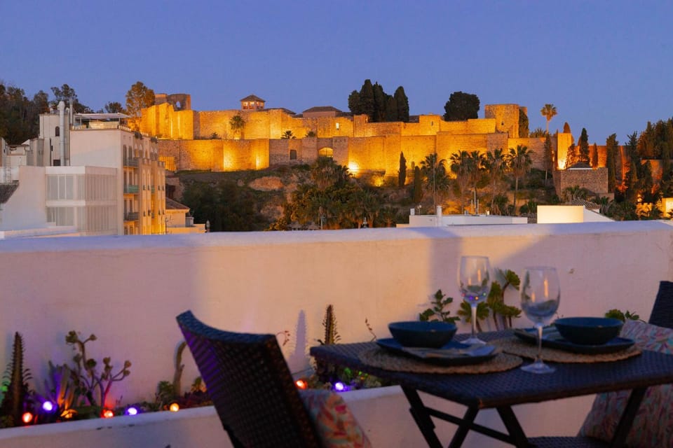 Night, View (from property/room), Balcony/Terrace, City view, Landmark view, Landmark view