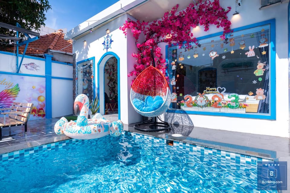 Patio, Day, Food and drinks, Beach, Food, Pool view, Swimming pool, sunbed