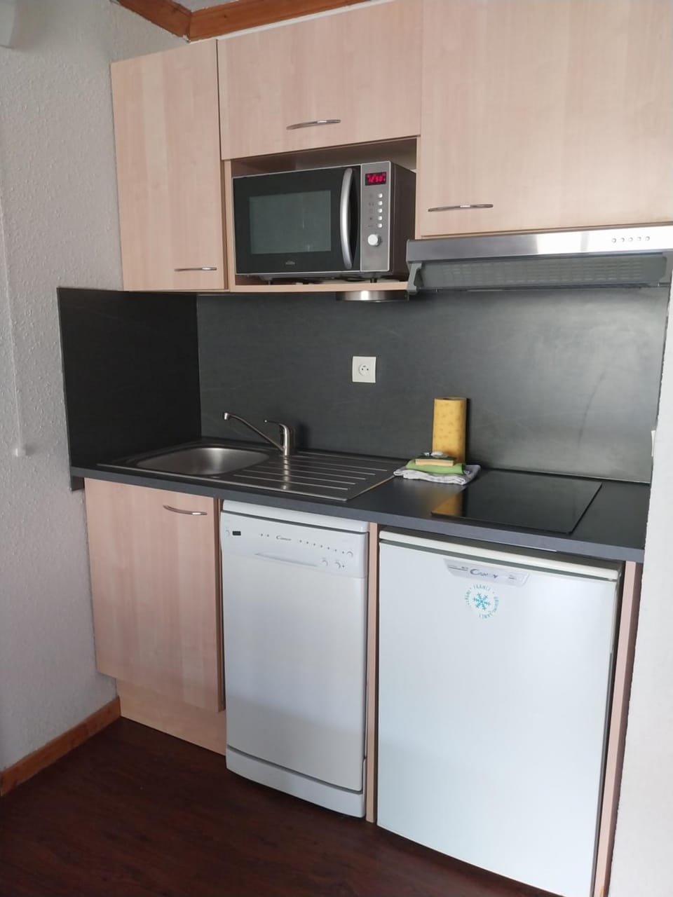 Appartement Hauteurs Super Besse - 4 personnes -Piscine & Garage Apartment in Besse-et-Saint-Anastaise