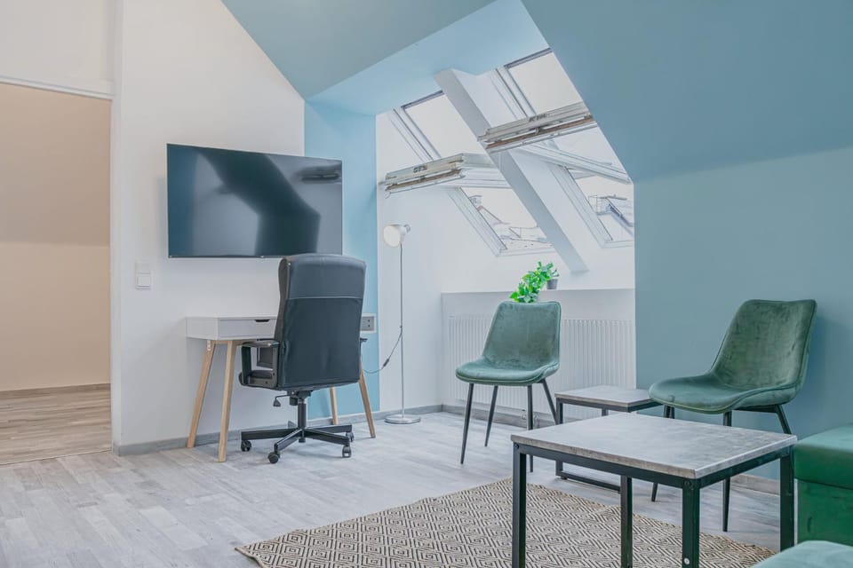 TV and multimedia, Seating area