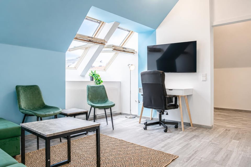 TV and multimedia, Seating area, hair dresser