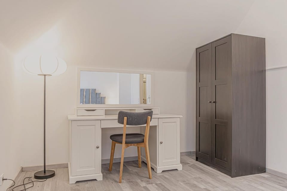Kitchen or kitchenette, wardrobe