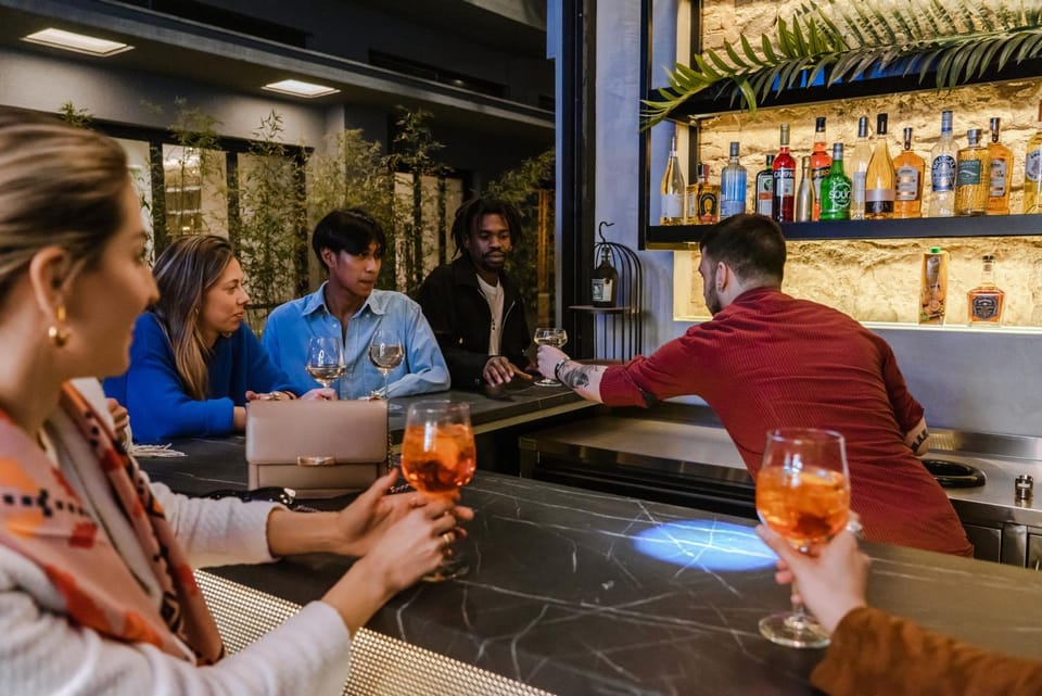 People, Drinks, Alcoholic drinks