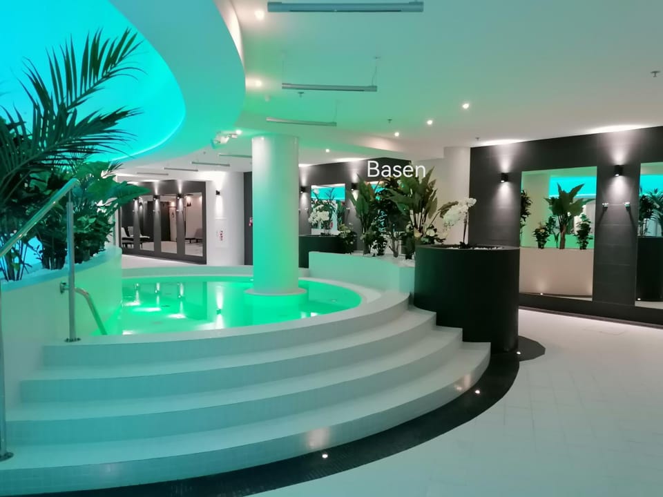 Szczecin Hanza Tower APARTMENT-BASEN Apartment in Szczecin