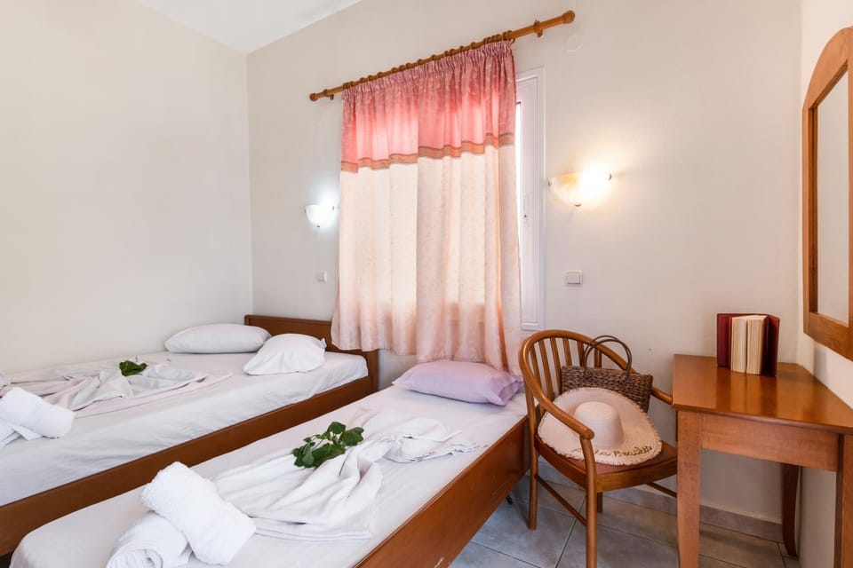Property building, Living room, Bedroom