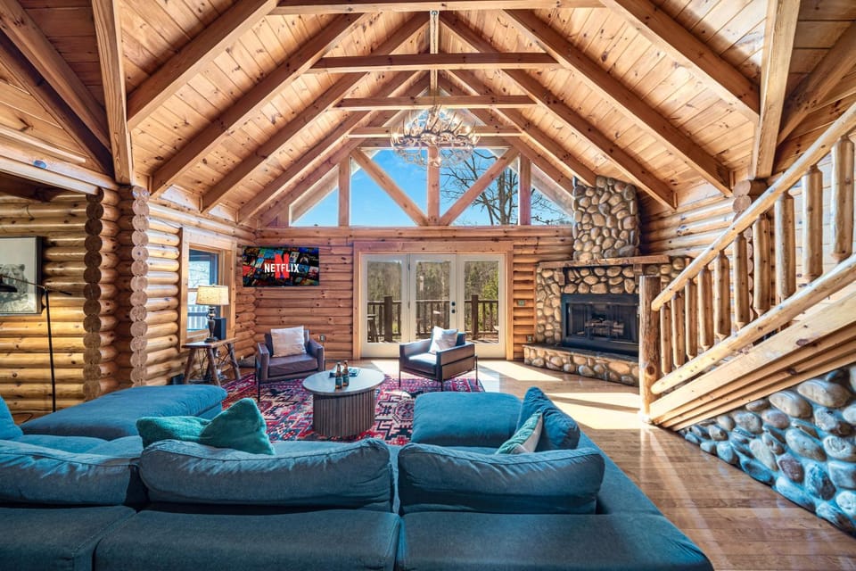 TV and multimedia, Living room, fireplace