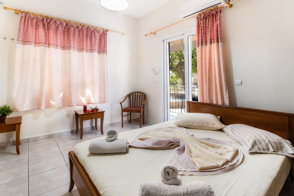 Property building, Living room, Bedroom