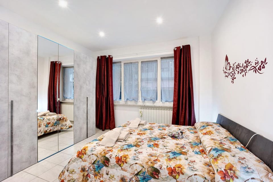 Living room, Bedroom