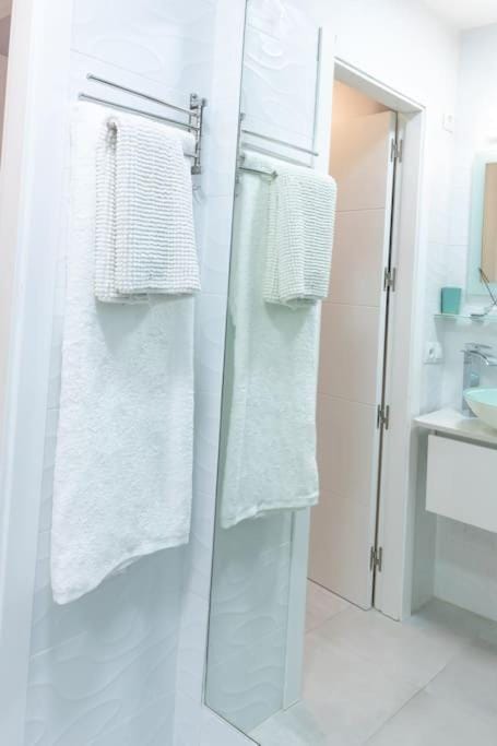 Apartamento completo a 5 minutos estación tren. Apartment in Cordoba