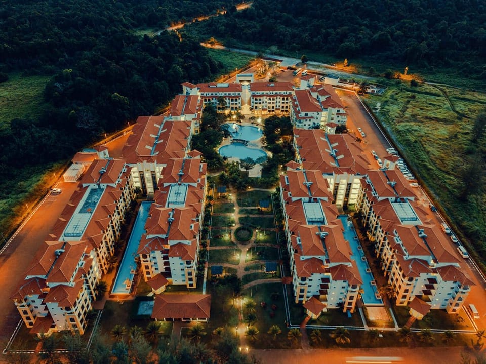 Property building, Bird's eye view