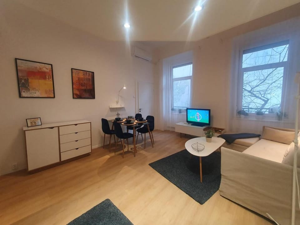 Petőfi apartment with Air condition Apartment in Budapest