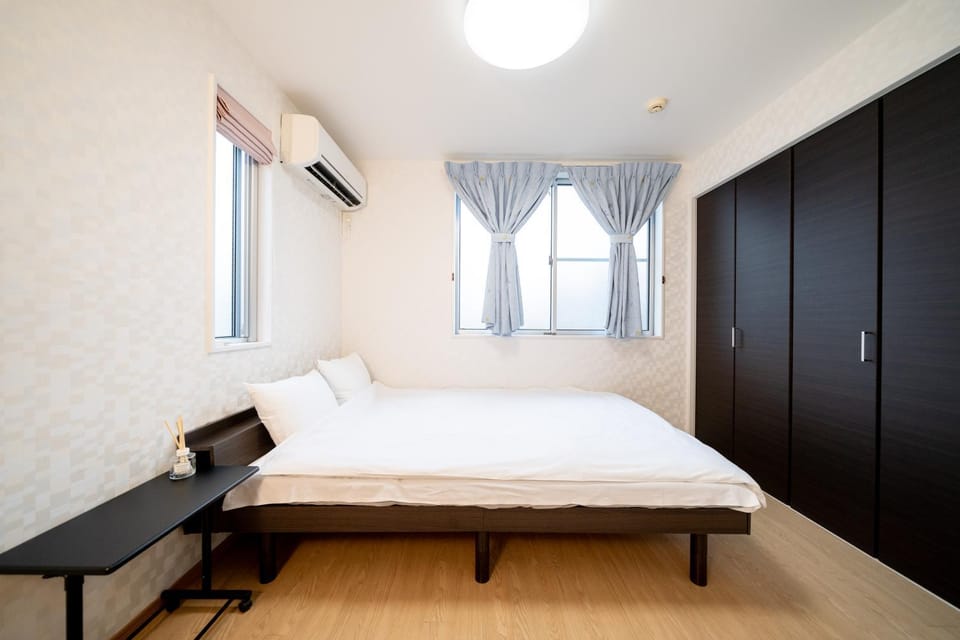 Bed, Bedroom, wardrobe