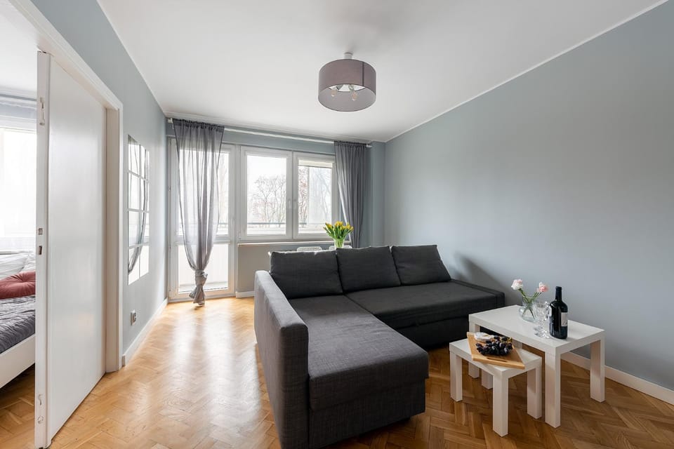 Jagiellońska 64 Prywatne mieszkanie z oddzielną sypialnią i balkonem Samodzielne Zameldowanie! Self Check-in System! Apartment in Warsaw