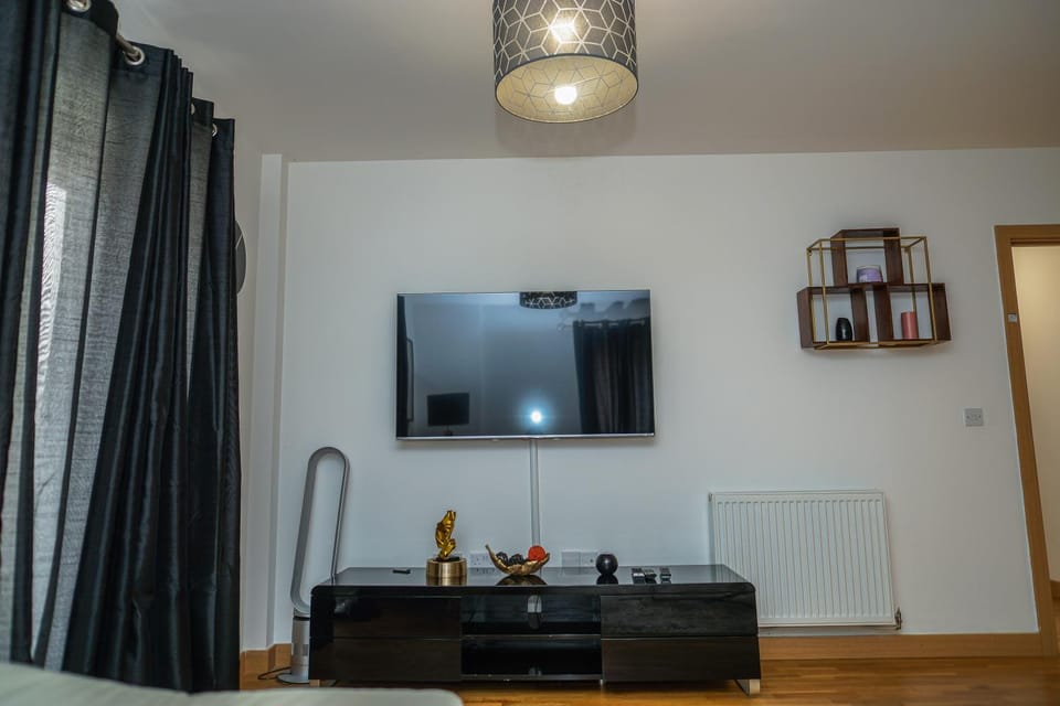 DARTFORD LUXURY 2 BED APARTMENT Apartment in Dartford