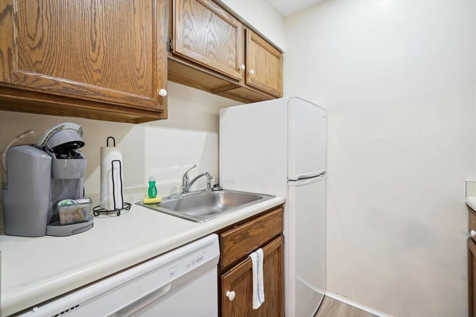 102 Cedarbrook One bedroom Queen Suite Hotel in Killington