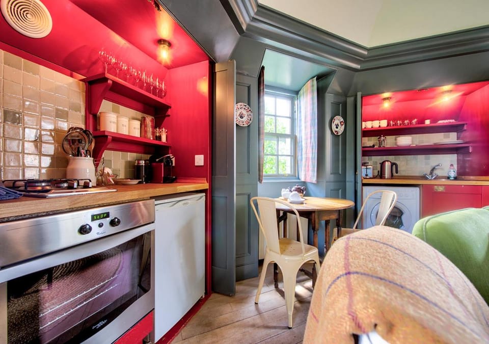 Kitchen or kitchenette, kitchen