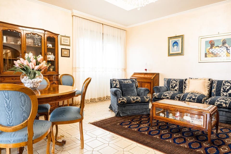 Communal lounge/ TV room, Lounge or bar