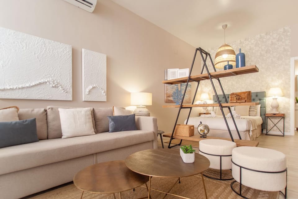 Living room, Seating area, Dining area, air conditioner