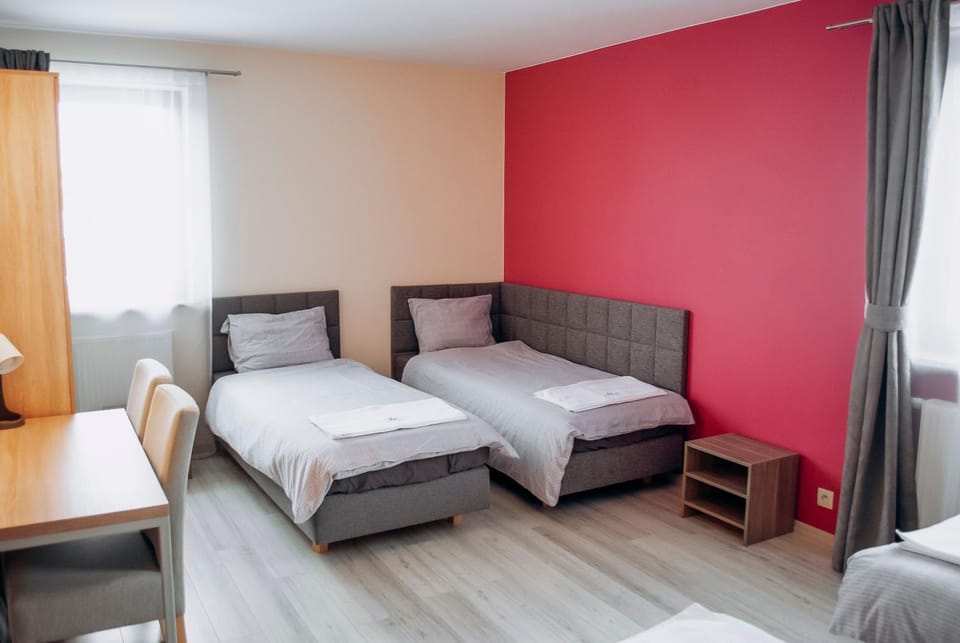 Redwood Hostel by EASY RENT Apartments Hostel in Masovian Voivodeship
