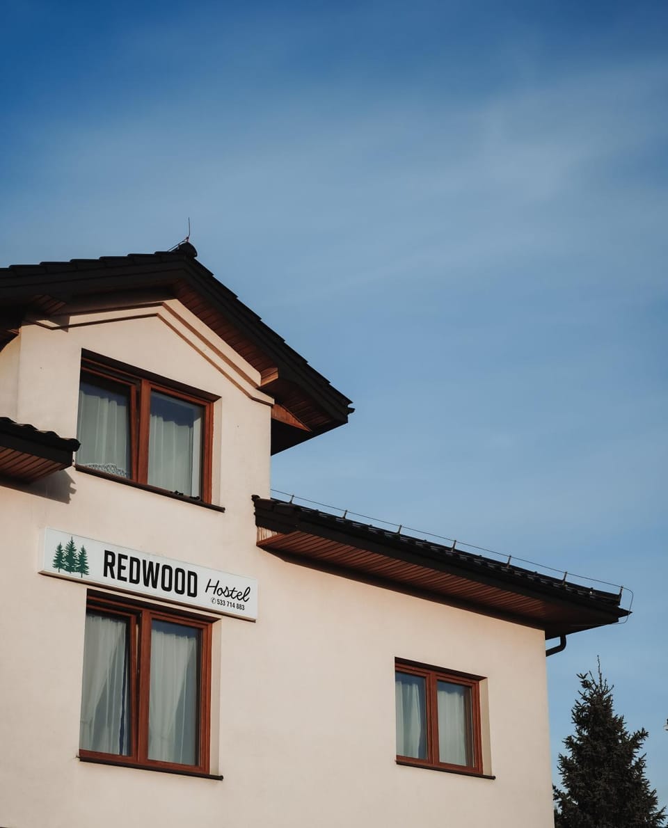 Redwood Hostel by EASY RENT Apartments Hostel in Masovian Voivodeship