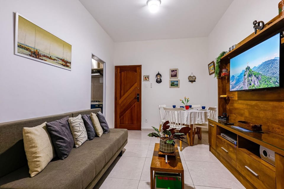 Copa 1 - 200m da Praia - Wi-fi Grátis - Posto 4 Apartment in Rio de Janeiro