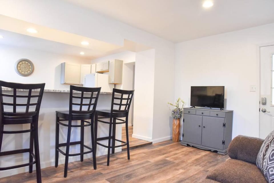 Perfect Mount Washington Home Walkable w Parking Apartment in Pittsburgh