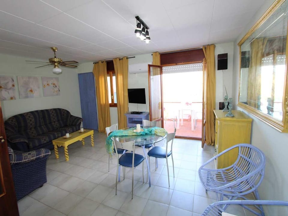 Perfecto apartamento cerca del mar, ¡Mascotas bienvenidas! WiFi gratis, aire acondicionado opcional - ES-184-41 Apartment in Baix Ebre