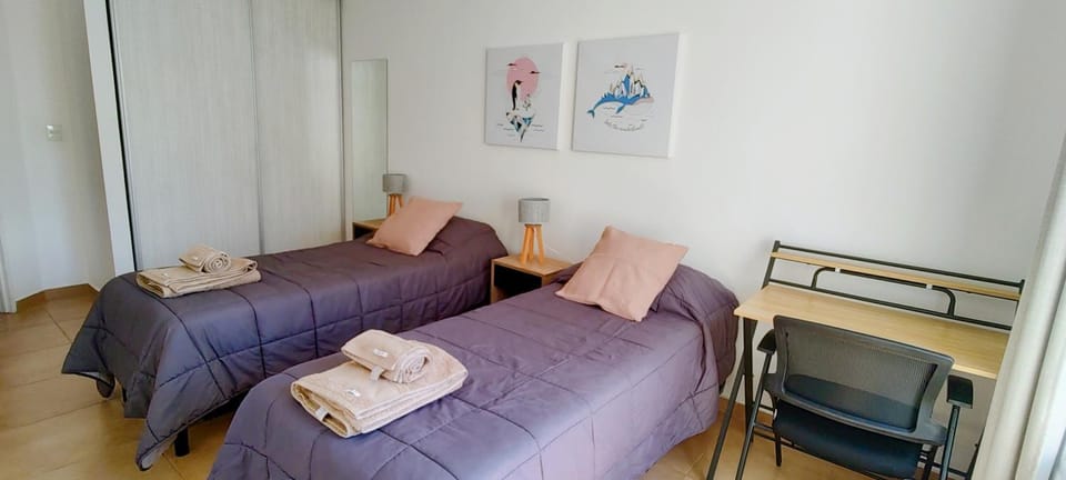 Bed, Photo of the whole room, Seating area, Bedroom