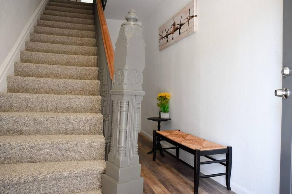 Stunning Big Home Near Downtown North Shore & More House in Crafton