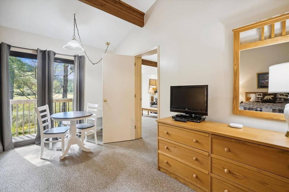 Cedarbrook Two bedroom Suite 20304 Hotel in Killington