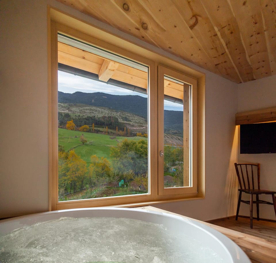 Casa amb jacuzzi privat, Cal Rossa Apartment in Catalonia
