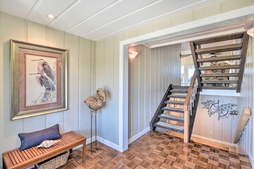 Waterfront Deck & Bay Access: Galveston Getaway! House in Galveston Island