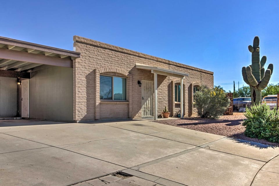 Private Yard! Pet-Friendly Tucson Getaway House in Tucson