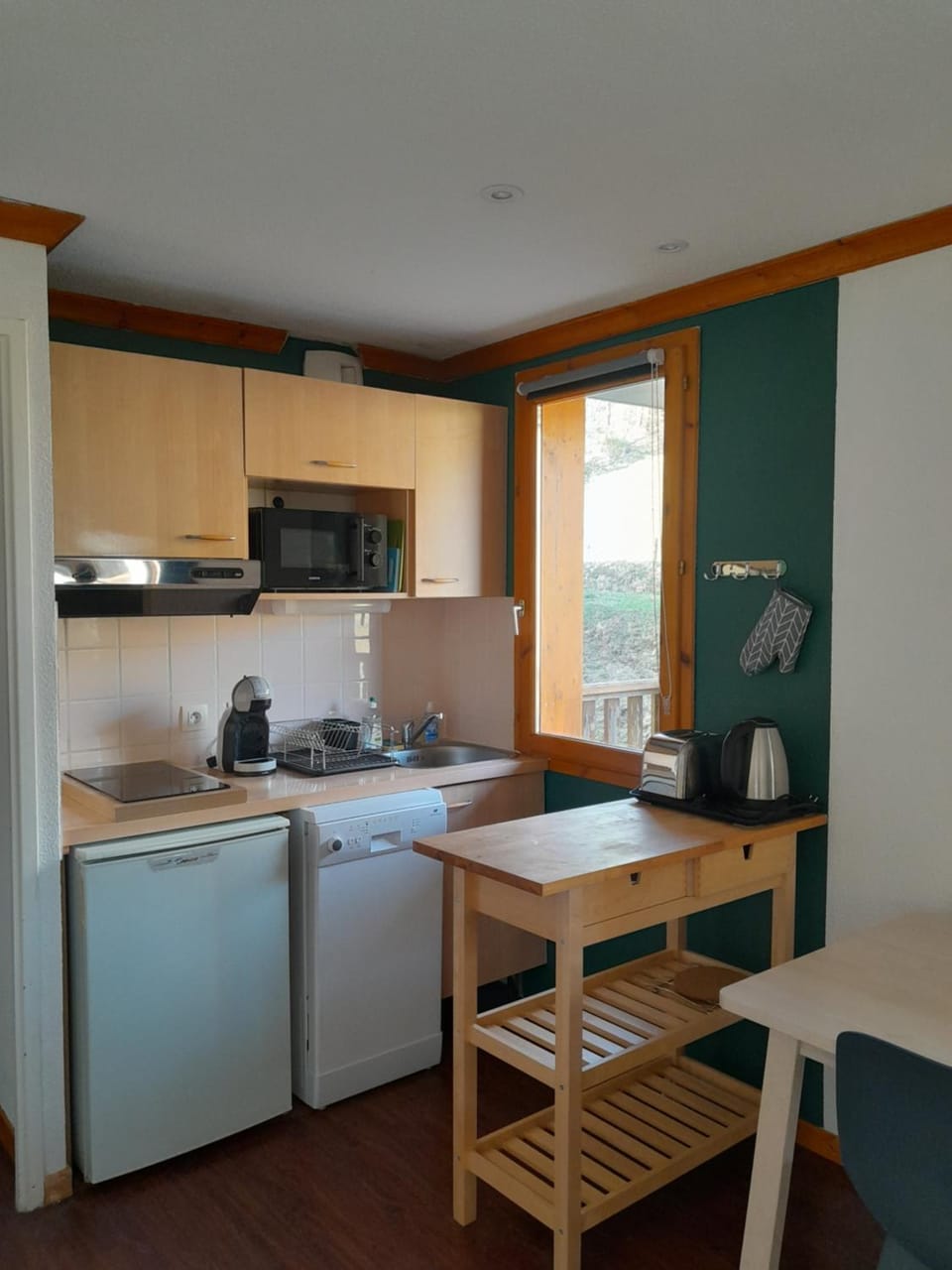 Kitchen or kitchenette