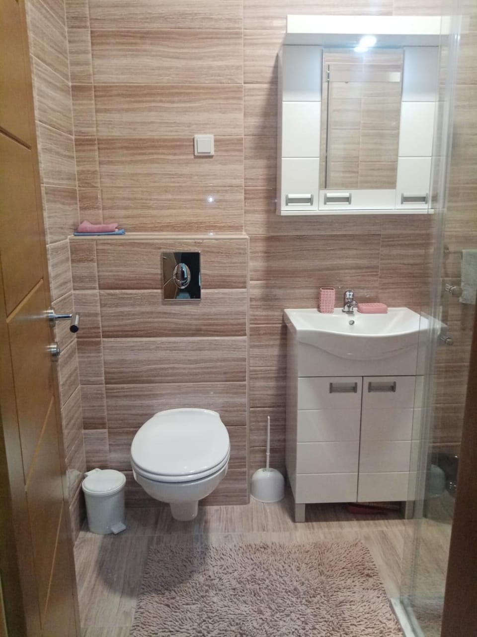 Shower, Toilet, Bathroom