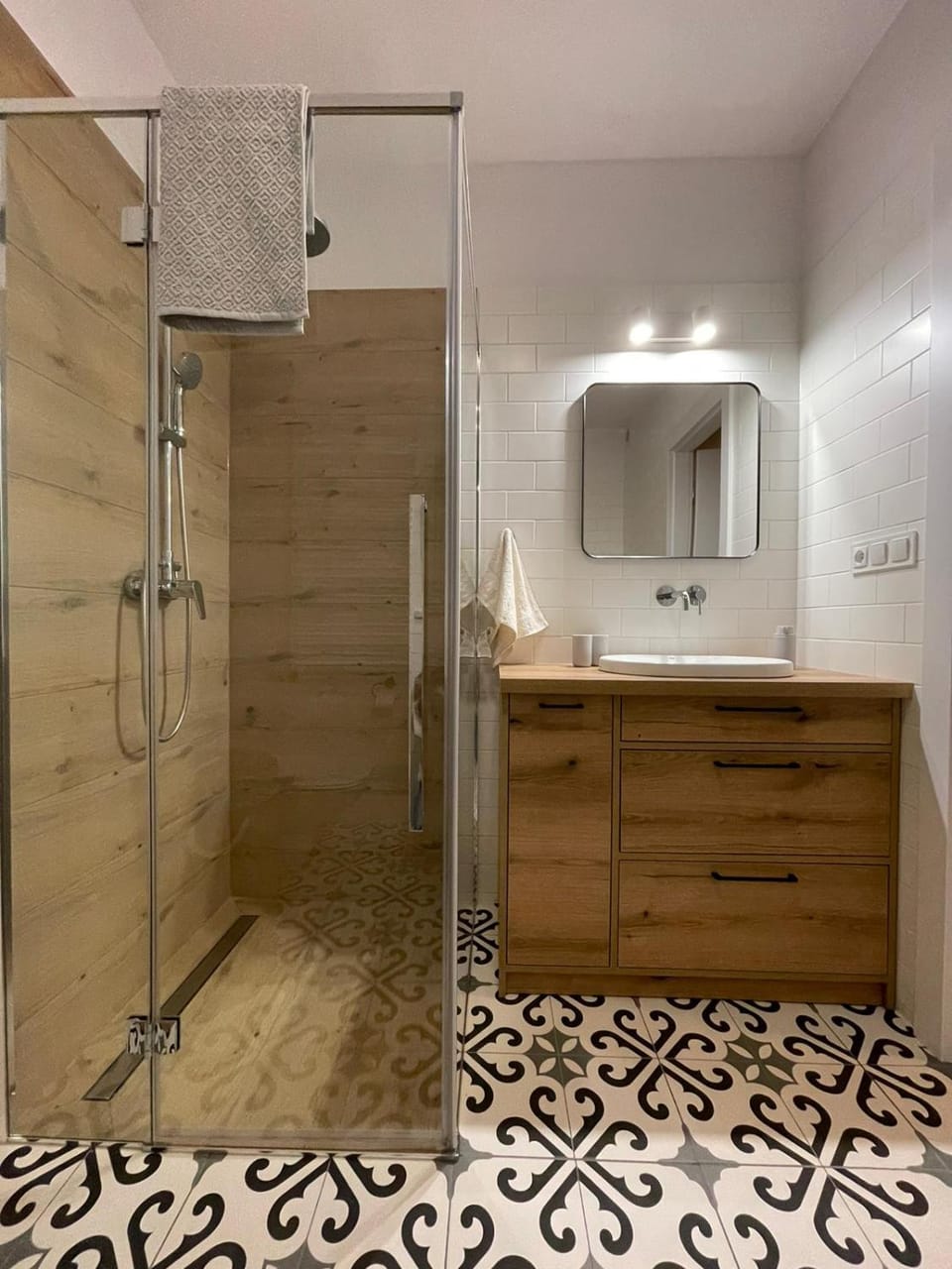 Shower, Bathroom
