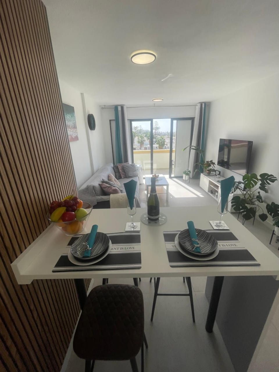 Living room, Dining area
