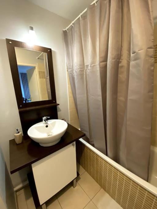 Bathroom, Bath