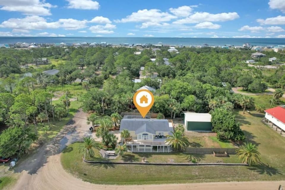Property building, Bird's eye view, Street view