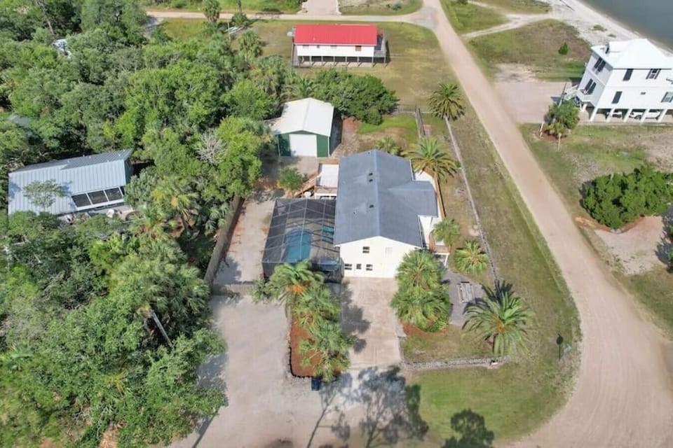Property building, Neighbourhood, Bird's eye view