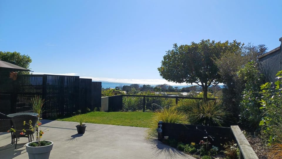 Garden view, Sea view