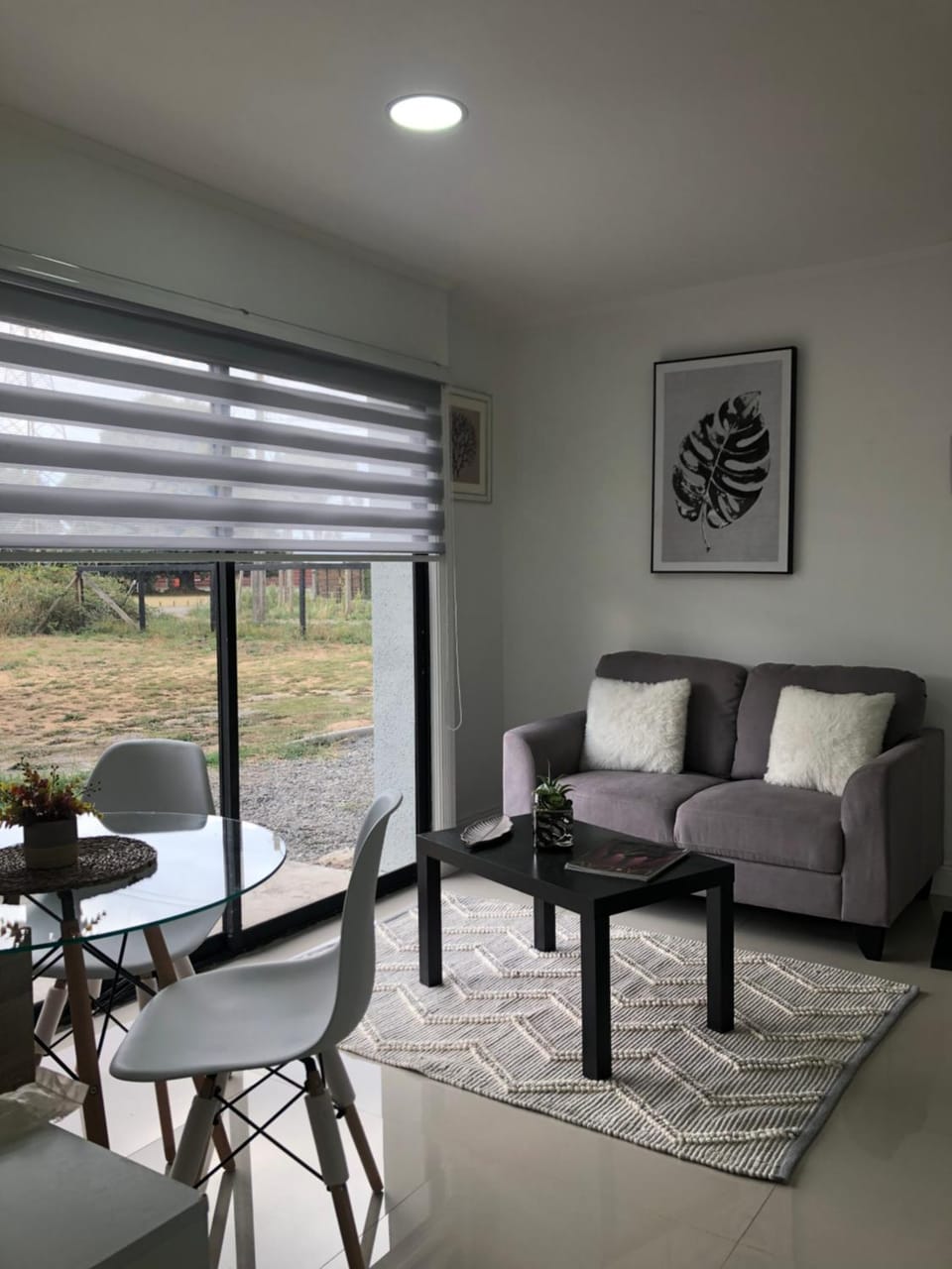 Departamento Los Canelos, a metros de Avenida Las Industrias- Incluye, NETFLIX DirecTV aire acondicionado, Internet Apartment in Bio Bio, Chile